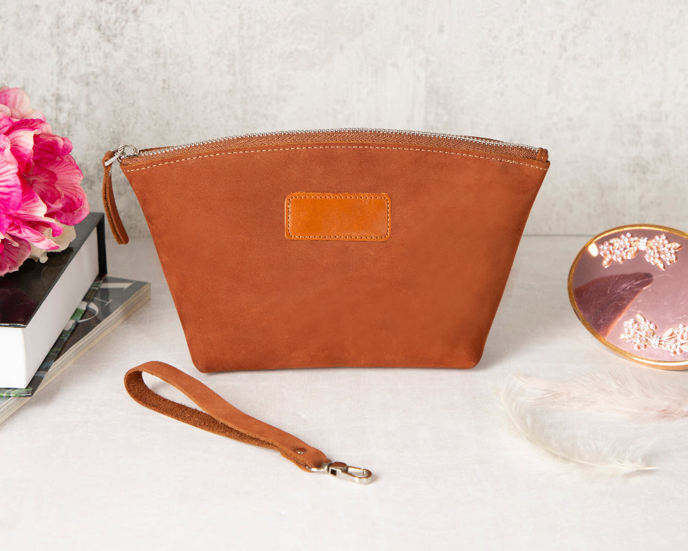 Luna Leather Makeup Bag – Genuine Leather Toiletry & Dopp Kit for Men & Women for Travel Elegance | Minimal & Handcrafted
