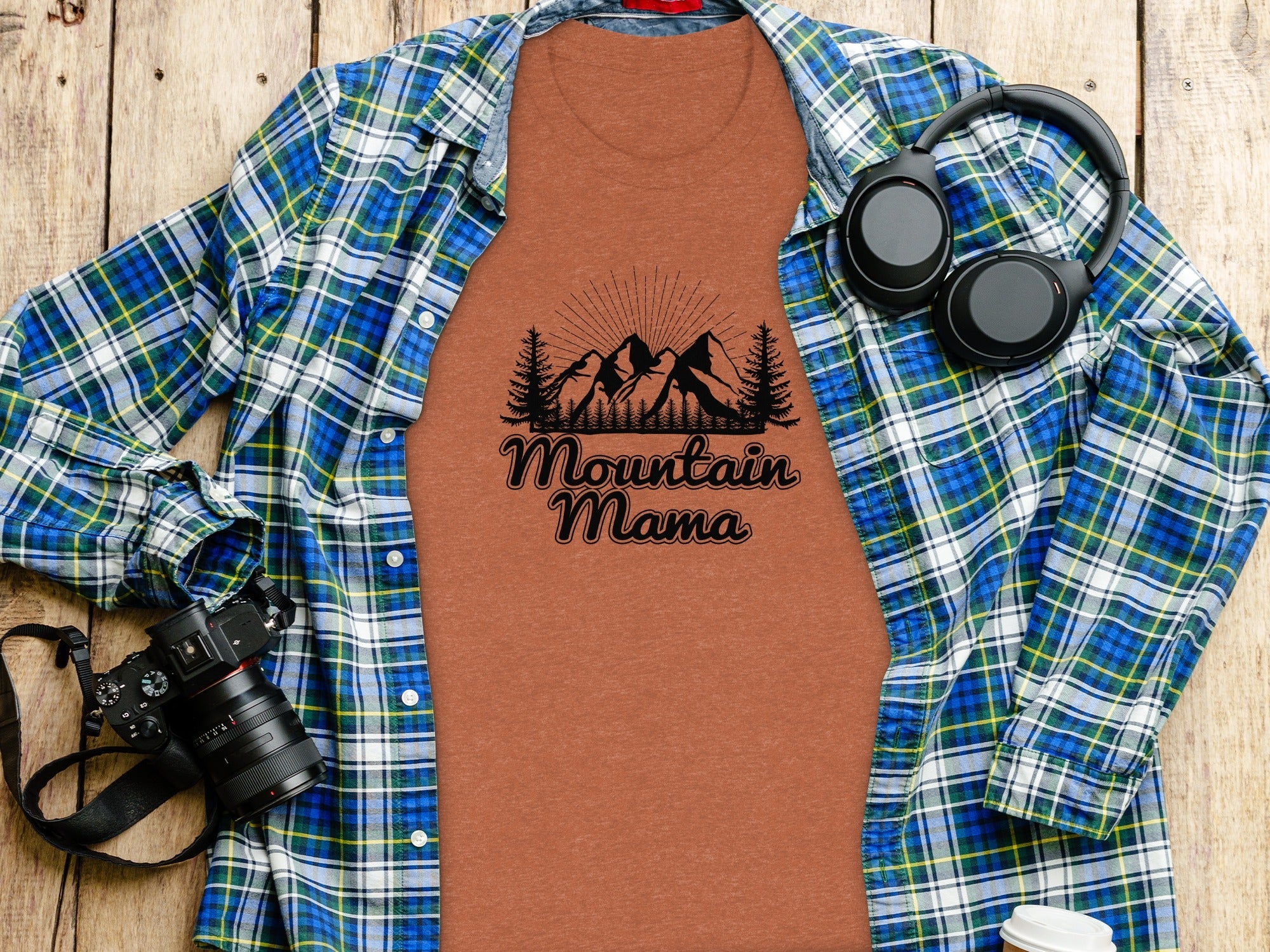 Mountain Mama Adventure Design Ideal Mother's Day T-Shirt