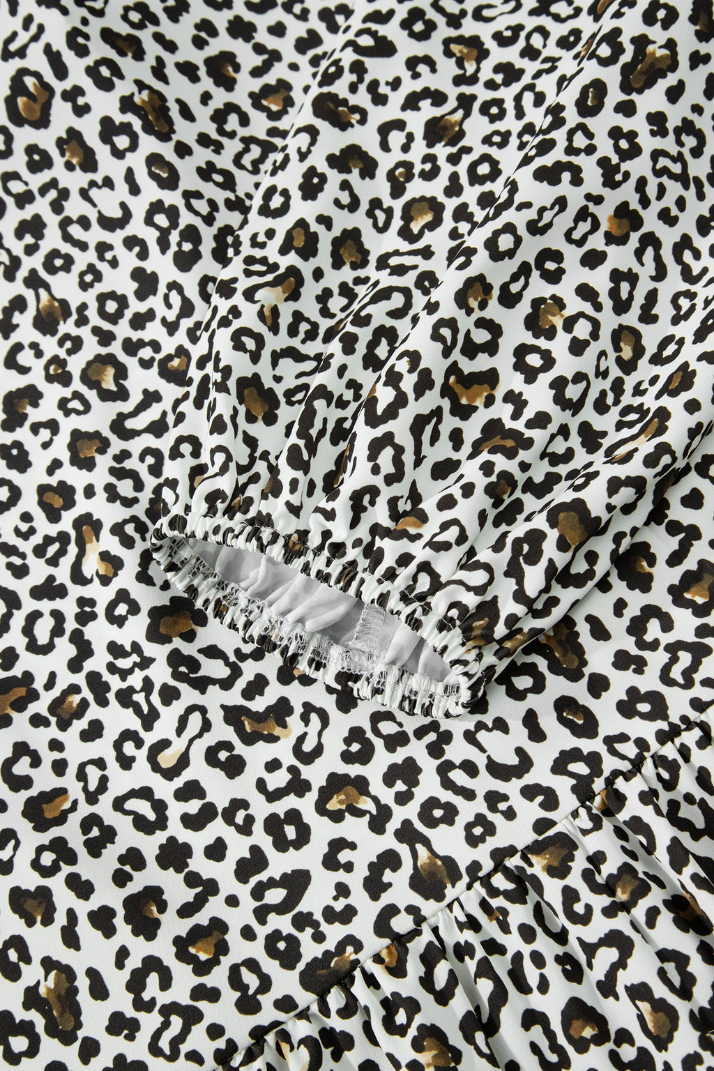Plus Size Leopard Contrast Trim Puff Sleeve Blouse