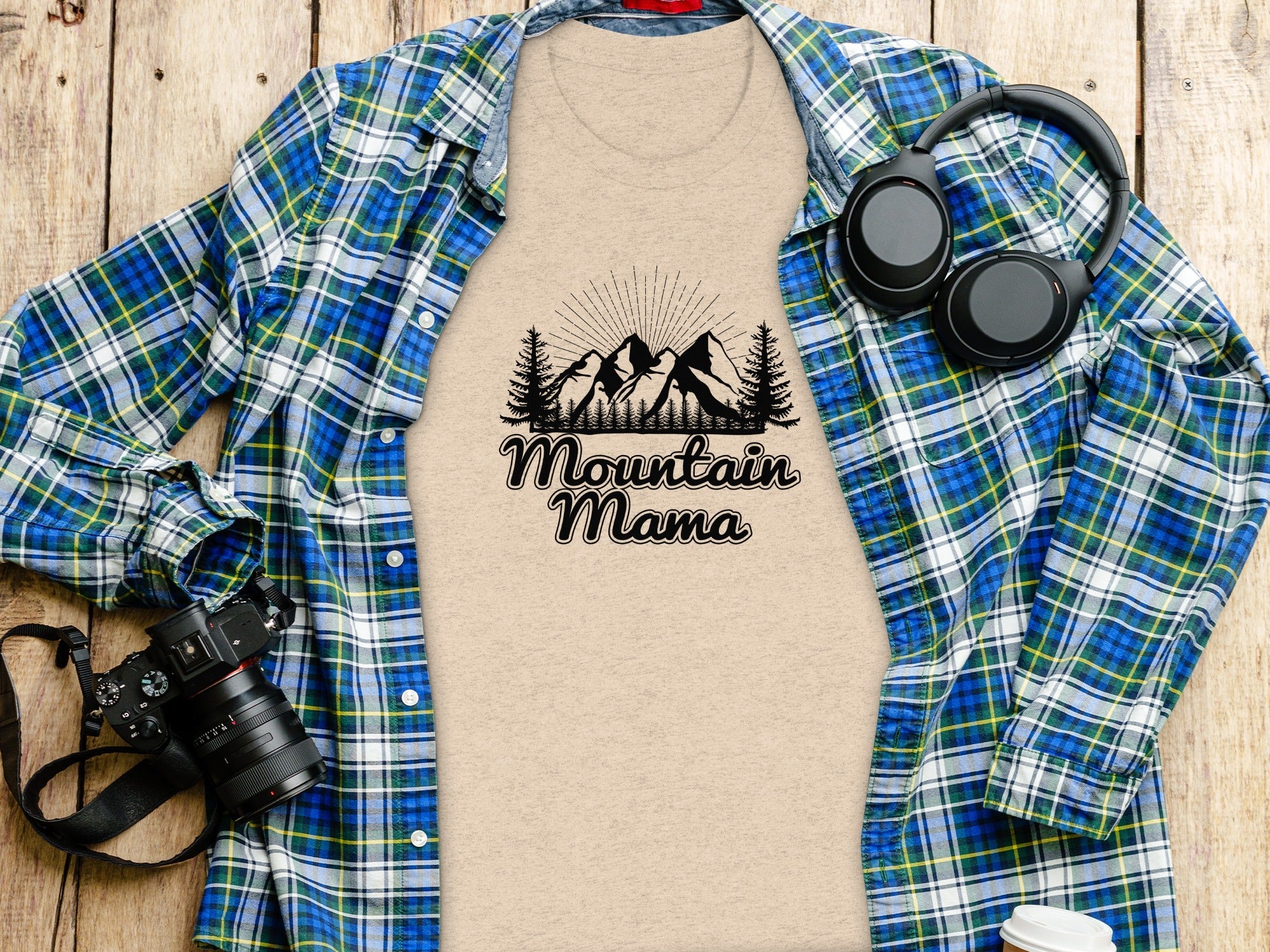 Mountain Mama Adventure Design Ideal Mother's Day T-Shirt