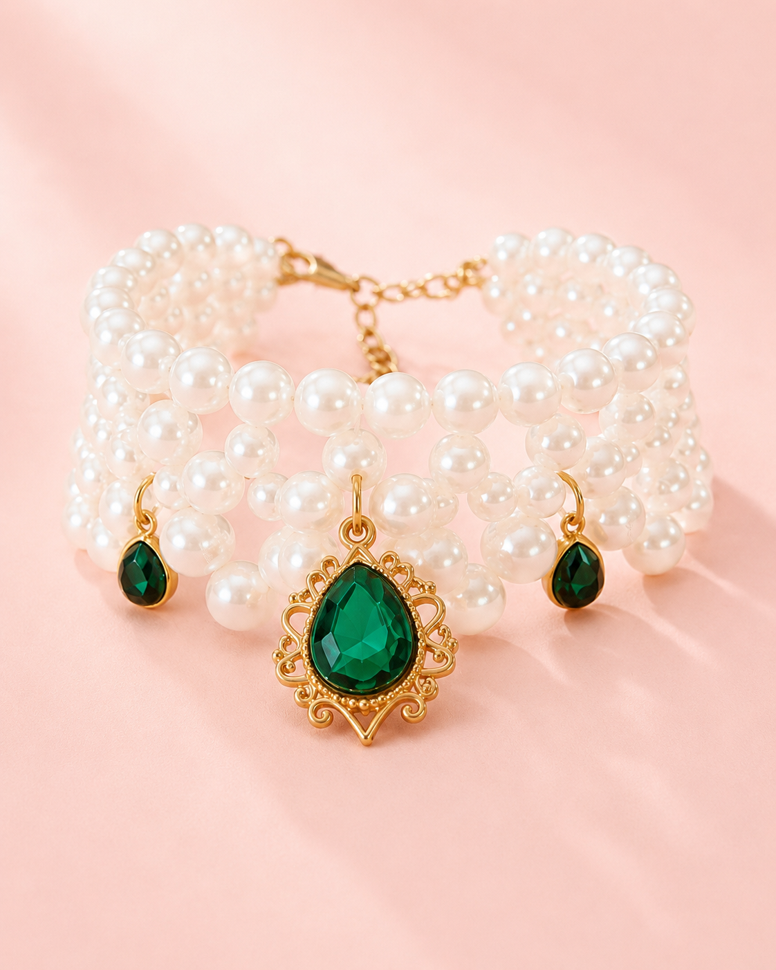 Pearl Pet Necklace with Gem Pendant