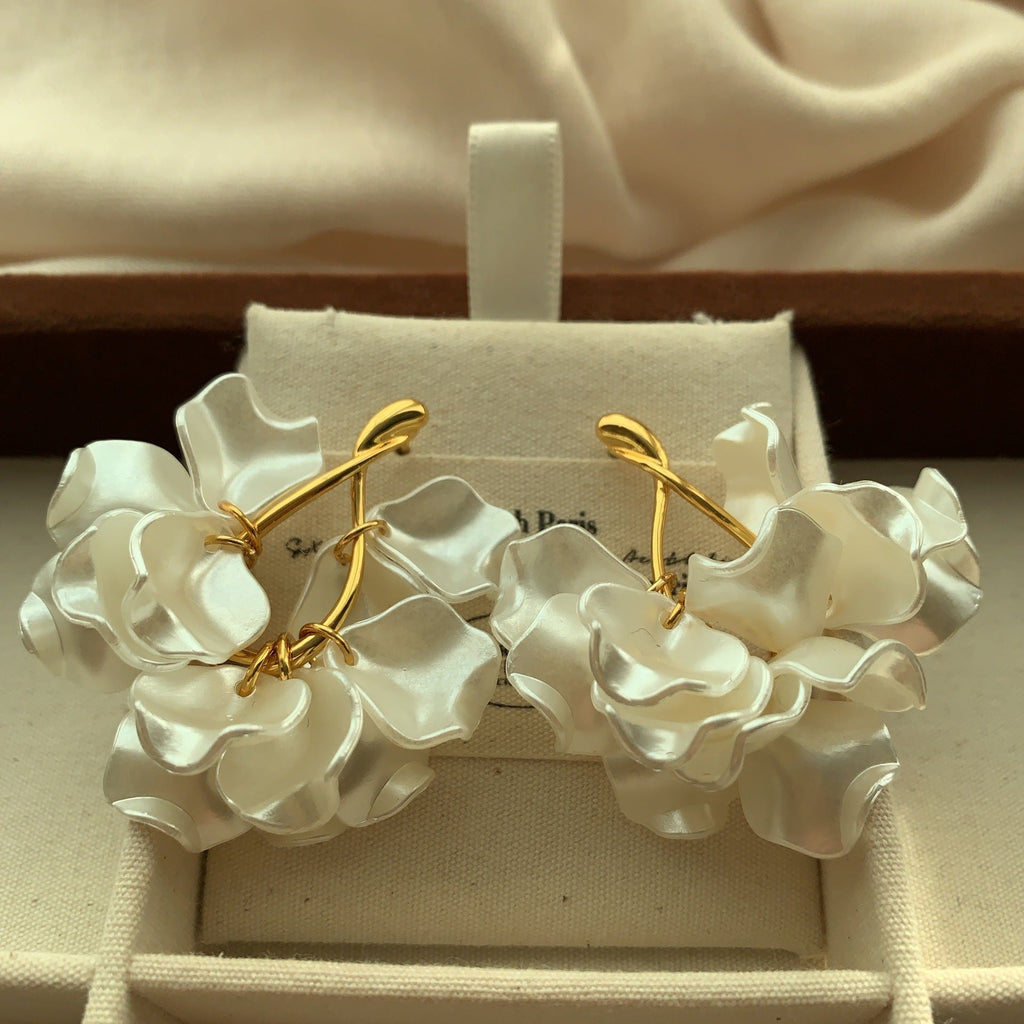 Flower Simple Elegance Retro Elegant Natural Soft Earrings