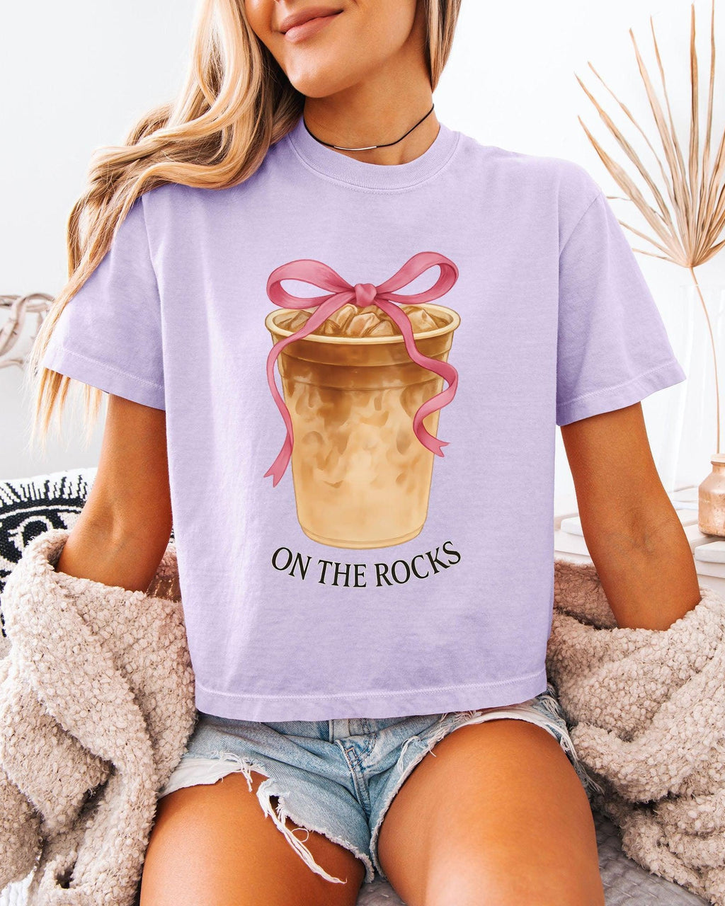 On the Rocks Iced Coffee Garment Dyed Women’s Cropped T-Shirt – Iced Latte Graphic Tee