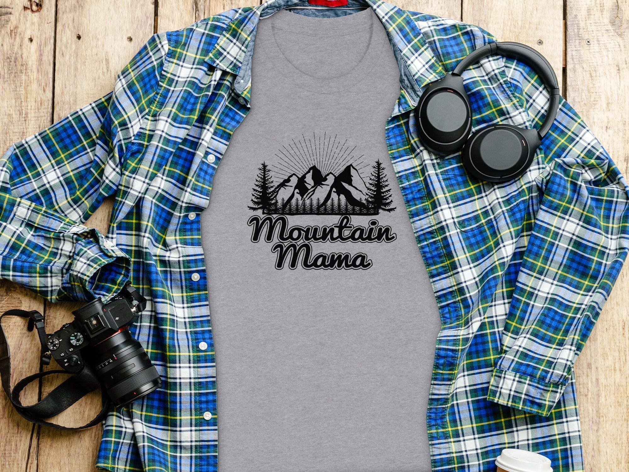 Mountain Mama Adventure Design Ideal Mother's Day T-Shirt