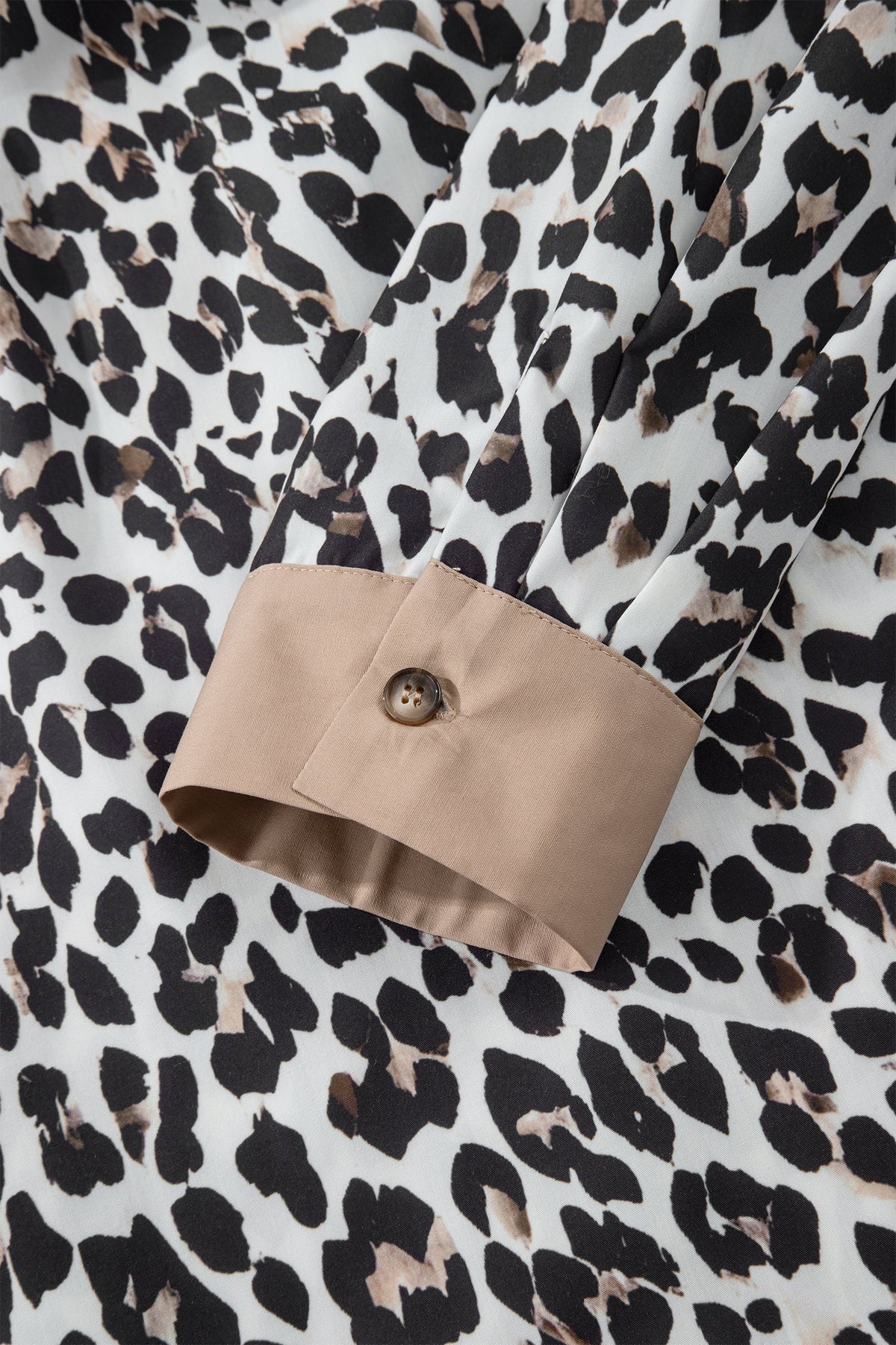 Plus Size Leopard Contrast Trim Half Button Top