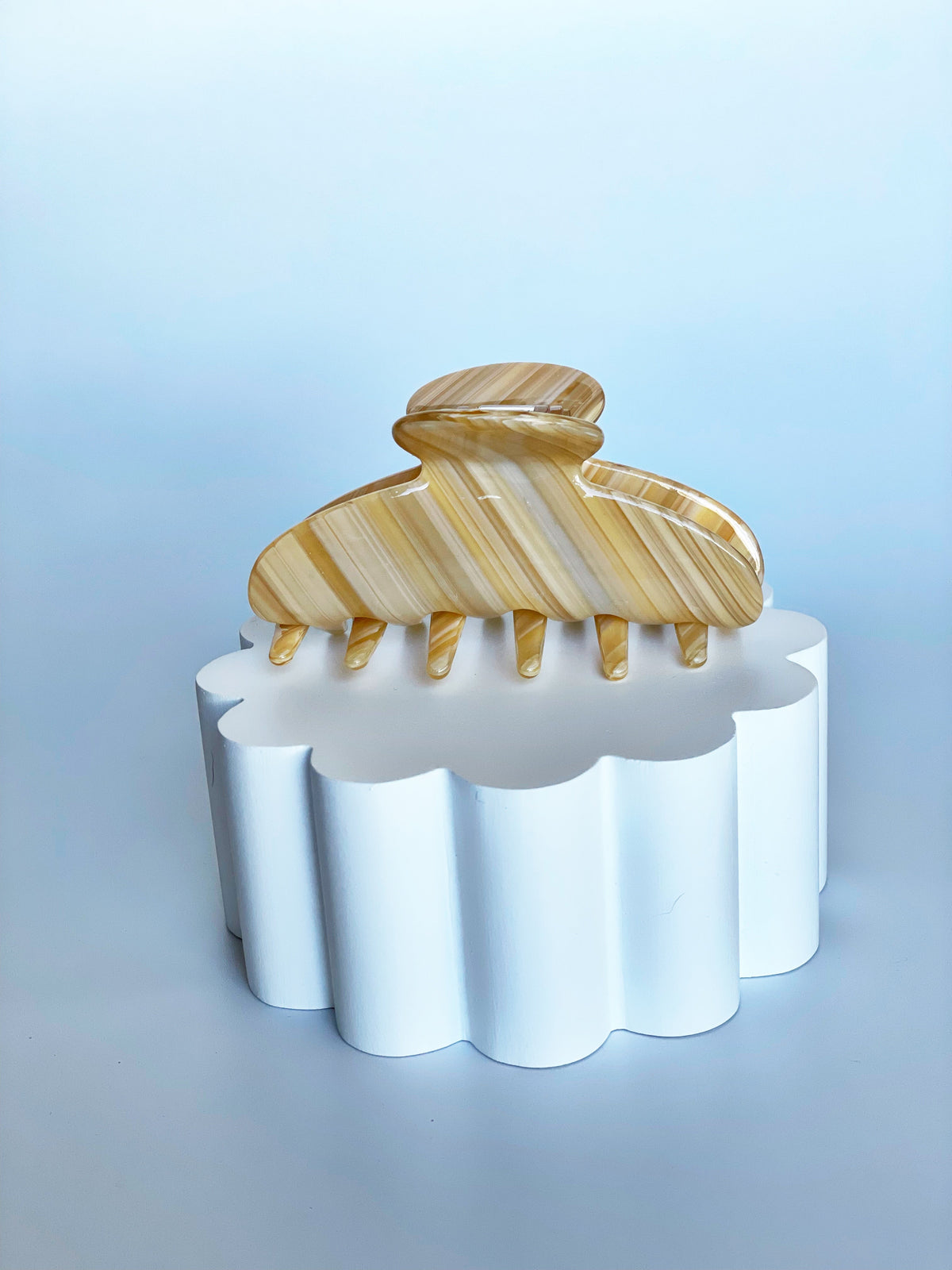 Vanilla Swirl Claw Clip